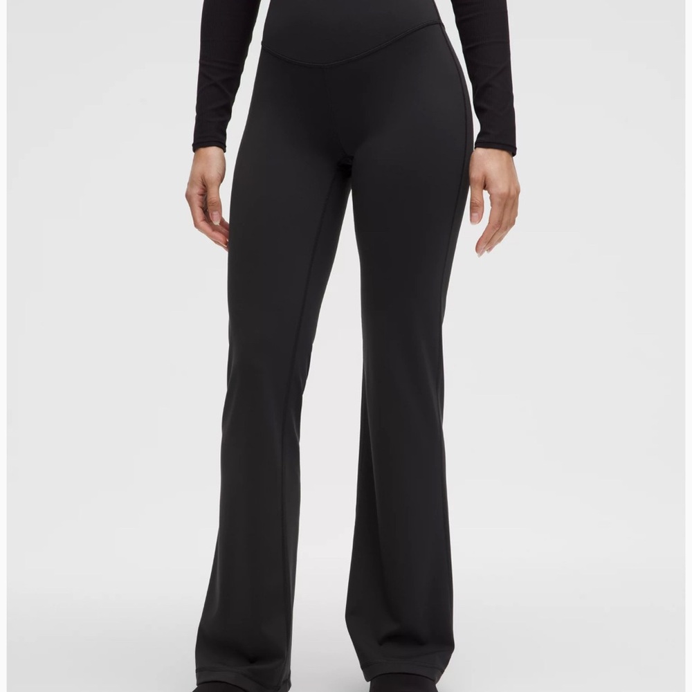 Lululemon Wunder Under high rise bootcut pants